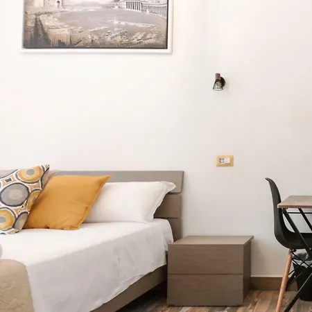 Calenda 4* 那不勒斯