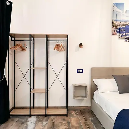 Calenda 4* Nápoles